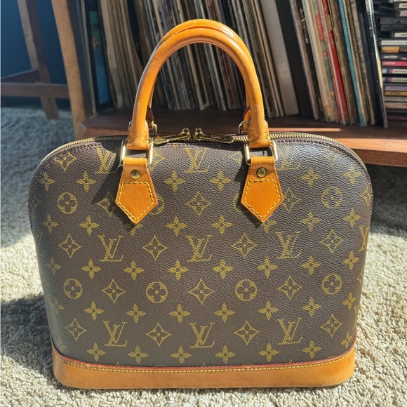 Louis Vuitton Alma PM authentic - Picture 1 of 11
